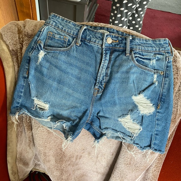 — - Picture 1 of 2